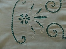 Antica tenda ricamata usato  Borgomanero