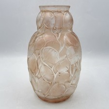 Vase verre moulé d'occasion  Montbrison
