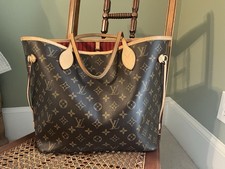 Louis vuitton mai usato  Spedire a Italy