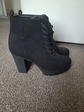 Ladies black lace for sale  LLANFAIRFECHAN