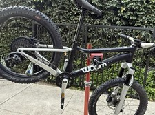 Woom air kid for sale  Pasadena