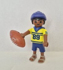 Enfant sportif habille d'occasion  Étaples