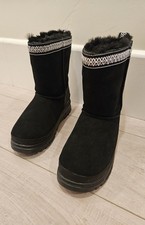 New ugg size4 for sale  Sacramento