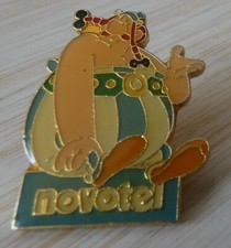 Pin asterix obelix d'occasion  Charbonnières-les-Varennes