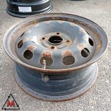 Cerchio ferro 6jx15 usato Cerchio ferro 6jx15 usato  Italia