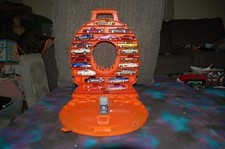 Estojo de transporte Hot Wheels Ring of Fire 40 para acrobacias de carro COM 20 carros (VEJA FOTOS!!!) comprar usado Estojo de transporte Hot Wheels Ring of Fire 40 para acrobacias de carro COM 20 carros (VEJA FOTOS!!!) comprar usado  Enviando para Brazil