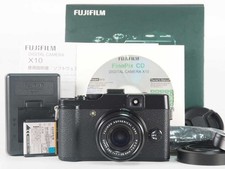Fujifilm fuji x10 usato  Spedire a Italy