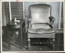 1948 Press Photo cadeira favorita do presidente Roosevelt na casa de Warm Springs comprar usado 1948 Press Photo cadeira favorita do presidente Roosevelt na casa de Warm Springs comprar usado  Enviando para Brazil