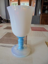 Opaline. verre pied d'occasion  Meschers-sur-Gironde