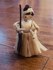 Muñeca cáscara de maíz vintage con escoba segunda mano  Embacar hacia Mexico