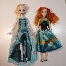 Boneca Frozen Princesa Elsa e Anna Clássica Disney Store  comprar usado Boneca Frozen Princesa Elsa e Anna Clássica Disney Store  comprar usado  Enviando para Brazil
