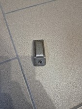 Staffa supporto fissaggio usato Staffa supporto fissaggio usato  Palaia