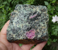 Rubis zoïsite 8x8cm d'occasion  Lagnieu