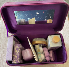 Estuche de viaje de maquillaje y accesorios de lavanda segunda mano  Embacar hacia Mexico