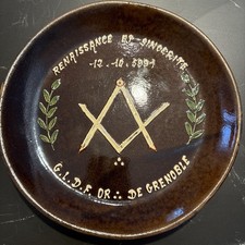 Assiette maçonnique commémor d'occasion  Rives