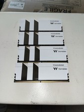 White Thermaltake Tough Ram 16x2 (32gb) DDR4 3600 MHz, usado comprar usado  Enviando para Brazil