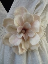 Blütenbrosche rose blüte gebraucht kaufen  Wollmatingen