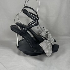 Sandálias femininas SCHUTZ couro preto Mila Nappa strass arco sapato tamanho 9.5 comprar usado  Enviando para Brazil