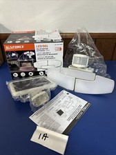 Luz de segurança Sunforce LED alimentada por movimento ativada por painel solar 1900548 1500L, usado comprar usado  Enviando para Brazil