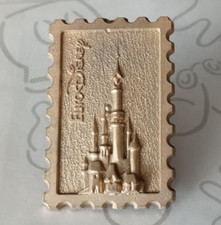 Eurodisney castle gold d'occasion  Expédié en Belgium