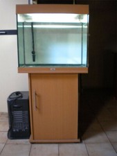 Aquarium meuble juwel d'occasion  Villelaure