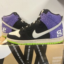 Size 8.5 nike for sale  Rockaway