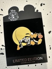 Broche pendurado Disney Shopping Plutão esqueleto LE 350 Halloween comprar usado  Enviando para Brazil