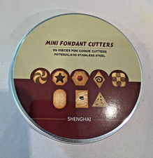 Mini conjunto de cortador de biscoitos 24 peças moldes de metal fondant para massa ou argila comprar usado  Enviando para Brazil