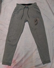 Nike jogginghose grau gebraucht kaufen  Kassel
