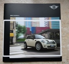 Depliant brochure auto usato  Italia