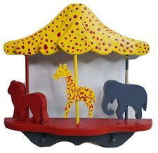 Arte de parede de madeira para quarto de bebê infantil Merry Go Round feita à mão 16” com x 15” de altura comprar usado  Enviando para Brazil