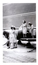 Foto instantânea vintage feminina americana dos anos 40 em aviões drone Califórnia 5x6, usado comprar usado  Enviando para Brazil
