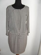 Prestigioso particolare vestit usato Prestigioso particolare vestit usato  Italia