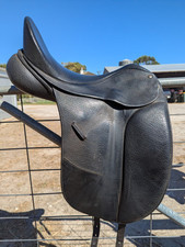Bates dressage saddle d'occasion  Expédié en Belgium