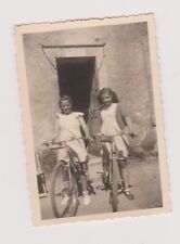 Old photo girls d'occasion  Expédié en Belgium