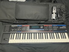Roland juno key d'occasion  Expédié en Belgium