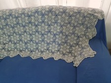 Coperta copritavolo uncinetto usato  Bologna