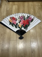 Large chinese hand for sale  CAMBRIDGE