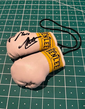 Signierte mini boxhandschuhe gebraucht kaufen Signierte mini boxhandschuhe gebraucht kaufen  Hohenhorn