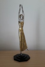 Scultura lignea moderna usato  Salerno