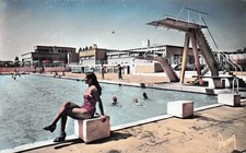 Puteaux the pool d'occasion  Expédié en Belgium