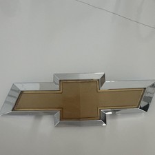 Emblema de gravata borboleta grade dianteira nova do fabricante de equipamento original dourado com acabamento cromado 12-16 Sonic 95122465 comprar usado  Enviando para Brazil