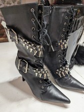 Botas femininas tamanho 9M com cadarço balas salto alto preto, usado comprar usado Botas femininas tamanho 9M com cadarço balas salto alto preto, usado comprar usado  Enviando para Brazil