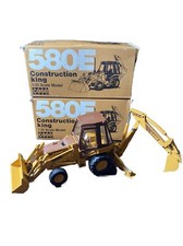 Conrad 1:35 Modelo 2933 Estojo 580E Construction King QTD 2 (Modelo 1 é Oferta $50) comprar usado  Enviando para Brazil