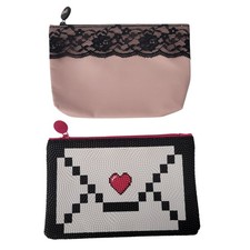Conjunto de bolsa de encaje rosa IPSY y bolsa de correo de corazón segunda mano  Embacar hacia Mexico