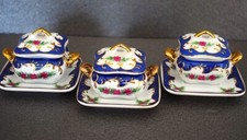 Porcelanowe miniaturki waz z talerzykiem - Porcelain Art . - 3 sztuki ., używany na sprzedaż  PL
