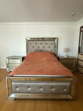 Bedroom set beautiful for sale  Los Angeles