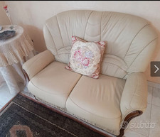 Salotto vera pelle usato  Roma