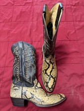 Men size 10e for sale  Island