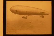 PRIMEIRA GUERRA MUNDIAL RNAS DIRIGÍVEL SSZ 17 COMBOIO PEMBROKE ESCOLTA LANTERNA MÁGICA SLIDE, usado comprar usado  Enviando para Brazil